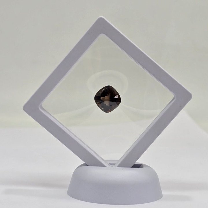 Quarzo Fumè  Taglio:  Cushon 14x14mm - 10 ct