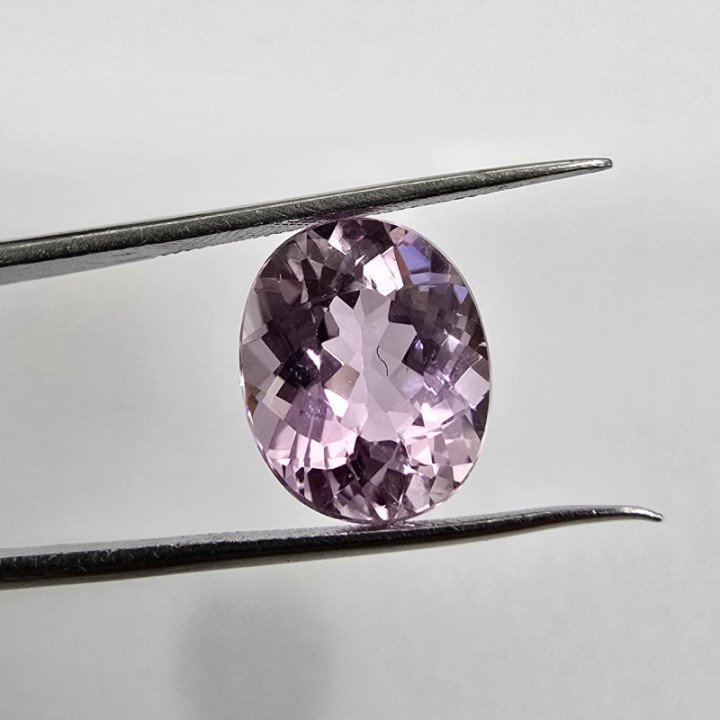 Kunzite Ovale 12,00 x 9,95 mm - 5,30 ct
