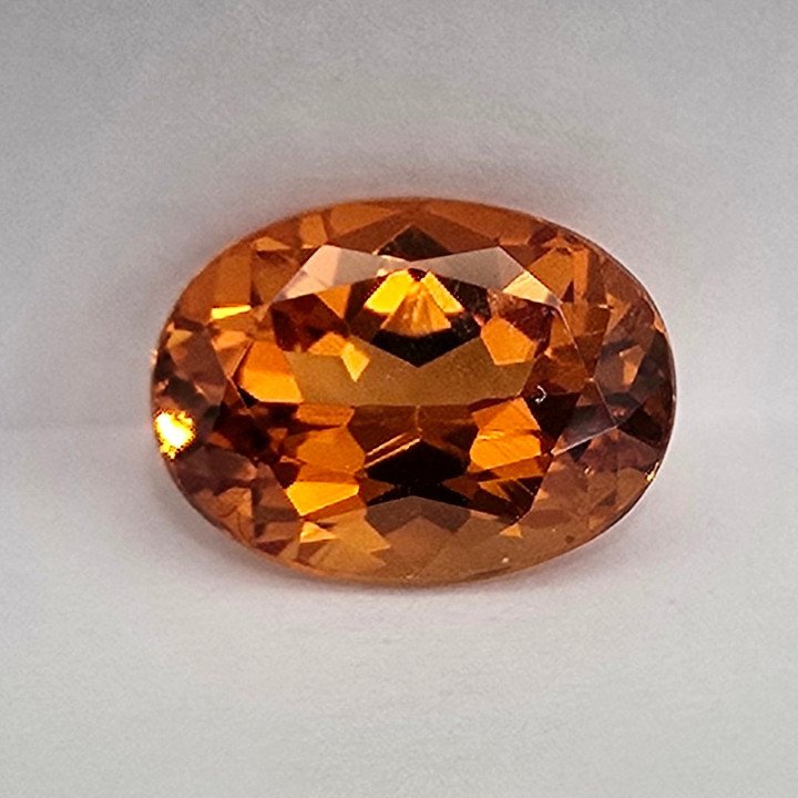 Granato Mandarino Ovale 10,90 x 8,15 mm - 4,35 ct
