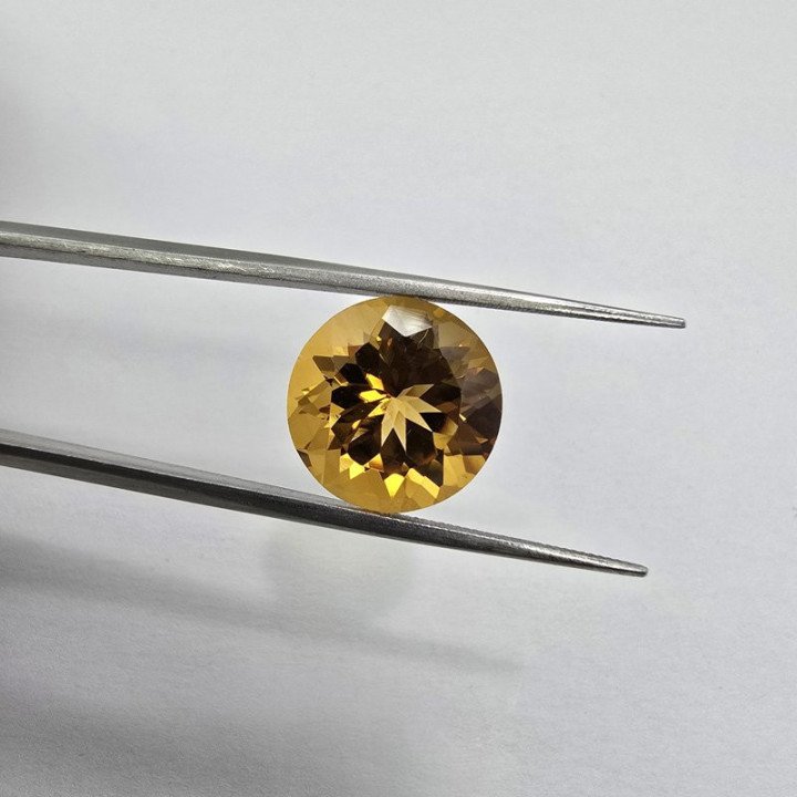 Round-Cut Citrine 14 mm - 9.45 ct