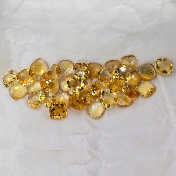 Lotto Citrino Taglio:  cabochon sfaccetato