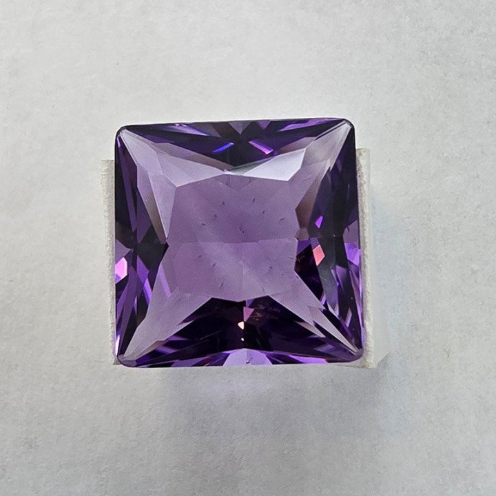 Princess-Cut Amethyst 14x14 mm - 10.91 ct