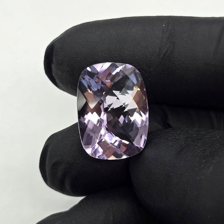 Ametista Taglio Cushon 15x20 mm - 13,78 ct