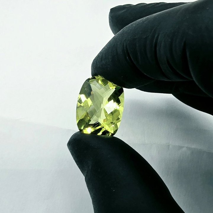 Cushon Cut Lemon Quartz 15x20 mm - 15.25 ct